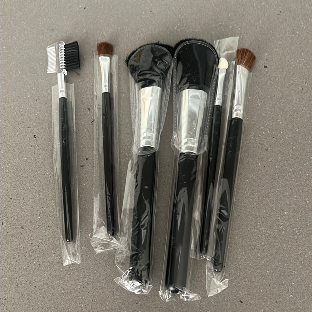 Black Makeup Brush Set